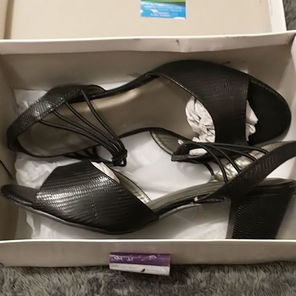 Angel Steps Black Textured Peep Toe Sandals! - Picture 12 of 13